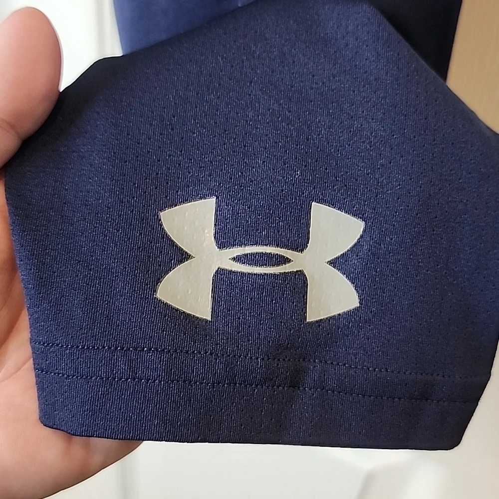 Under Armour Youth Boy HeatGear Logo 3/4 Leggings in Navy, YXL Fitted